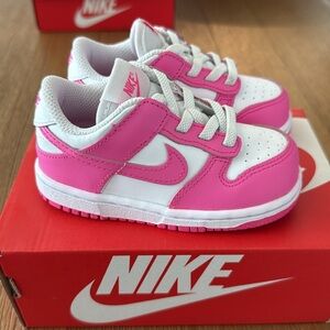 Nike Kids Sneakers in Pink and White